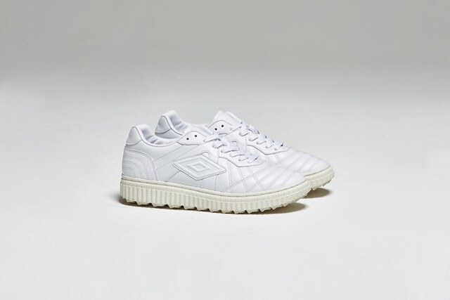 엄브로(UMBRO) SPECIALI A (스페셜리 A) 화이트