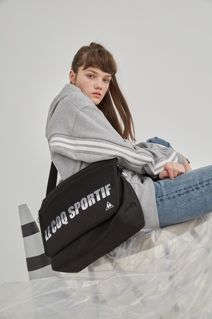 르꼬끄(LECOQ) 메시포인트 메신저백