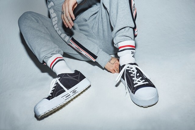 엄브로(UMBRO) DOPE LINER (도프라이너) 블랙 (U8123LVC02)