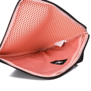 르꼬끄(LECOQ) 여성 3D엠보 스튜디오 클러치백 (Q8122OBG02)