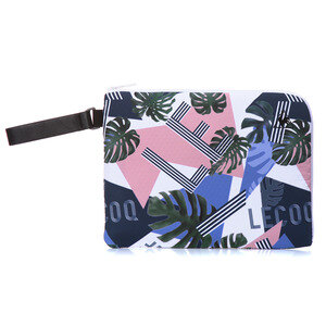 르꼬끄(LECOQ) 여성 3D엠보 스튜디오 클러치백 (Q8122OBG02)