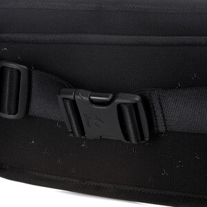 데상트(DESCENTE) 남녀공용 러닝 몰드 가로형 메신저백 (S8126RBG1E)