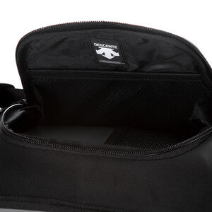 데상트(DESCENTE) 남녀공용 러닝 몰드 가로형 메신저백 (S8126RBG1E)