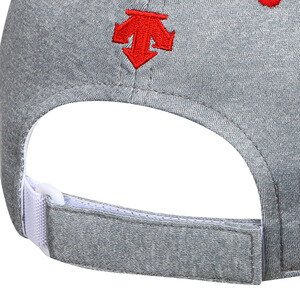 데상트(DESCENTE) 주니어 영애슬릿 커브챙 모자 (S812JLCP44)