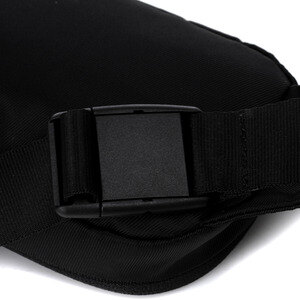 데상트(DESCENTE) 여성 그라운드 패니팩 (S8325IBG17)