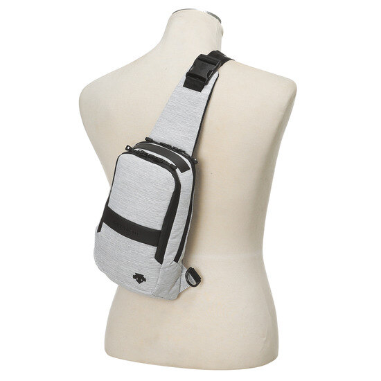 데상트(DESCENTE) 남녀공용 스포츠베이직 세로형슬링백(M) (S8326HBG02)