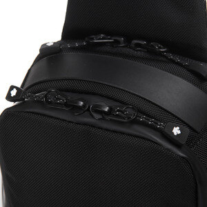 데상트(DESCENTE) 남녀공용 스포츠베이직 세로형슬링백(M) (S8326HBG02)