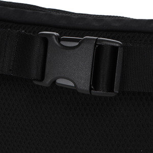 데상트(DESCENTE) [신상품]남녀공용 러닝 울트라라이트 메신저백(M) (S8326RBG23)