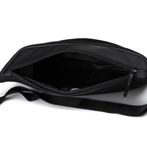 데상트(DESCENTE) [신상품]남녀공용 AAR 세로형 메신저백(L) (S8326VBG05)