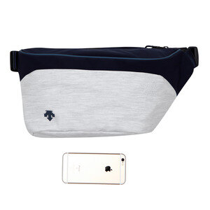 데상트(DESCENTE) [신상품]남녀공용 AAR 세로형 메신저백(L) (S8326VBG05)