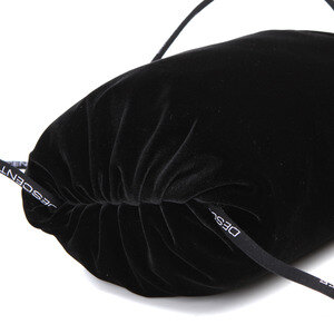 데상트(DESCENTE) 여성 스키 벨벳 크로스백 (S8425YBG29)