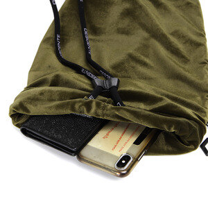 데상트(DESCENTE) 여성 스키 벨벳 크로스백 (S8425YBG29)