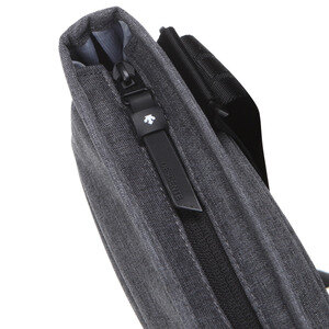 데상트(DESCENTE) [19SS 신상]남녀공용 스포츠베이직 세로 미니 크로스백 (S9126HBG10)