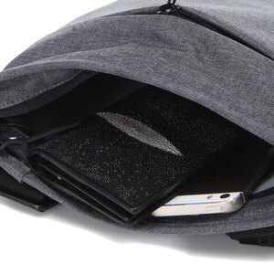 데상트(DESCENTE) [19SS 신상]남녀공용 스포츠베이직 세로 미니 크로스백 (S9126HBG10)