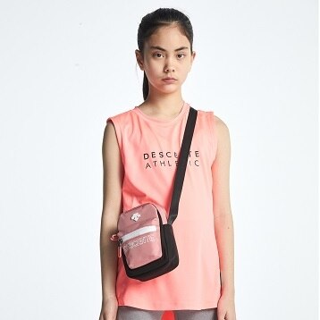 데상트(DESCENTE) [19SS 신상]영애슬릿 남녀공용 아카이브 미니 크로스백 (S912JHBG14)