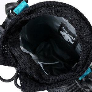 데상트(DESCENTE) [19SS 신상]영애슬릿 남녀공용 베이직 물병 크로스백 (S912JHBG15)