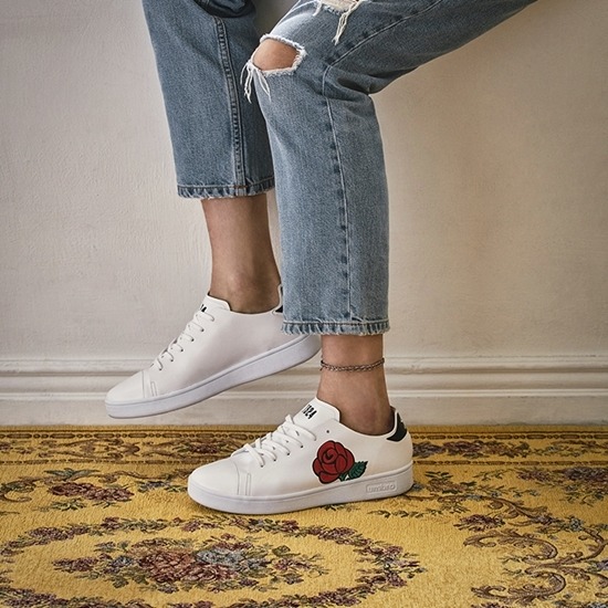 엄브로(UMBRO) 웸블리 로즈 스니커즈 (U7323LCU87)