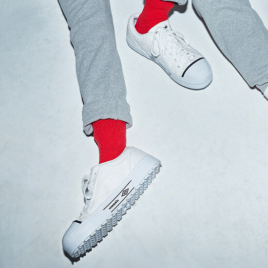 엄브로(UMBRO) DOPE LINER (도프라이너) 화이트 (U8123LVC01)