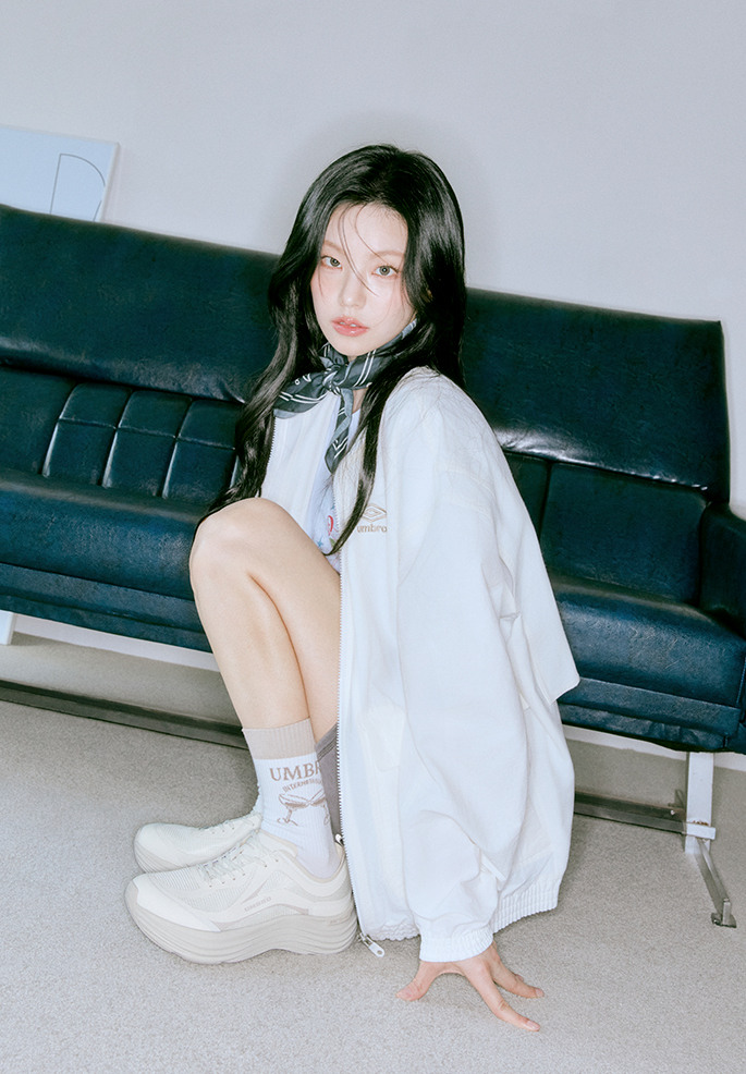 韓国*UMBRO■[ITZYイェジ着用] ポップラッシュアノラック DK 온라인스토어