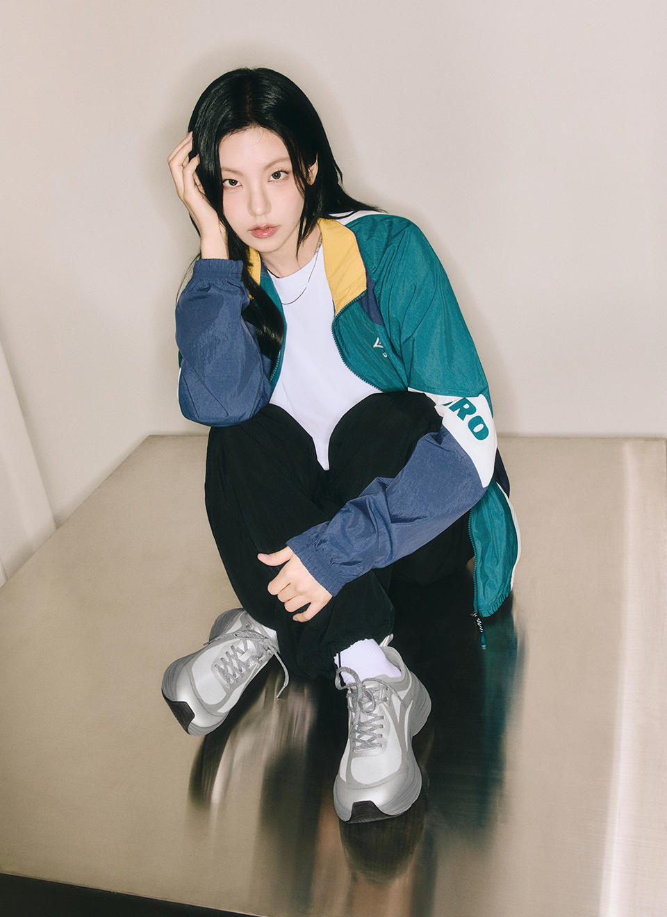 韓国*UMBRO■[ITZYイェジ着用] ポップラッシュアノラック DK 온라인스토어